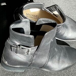 Michael Kors Salem black leather ankle boots, women’s size 6.